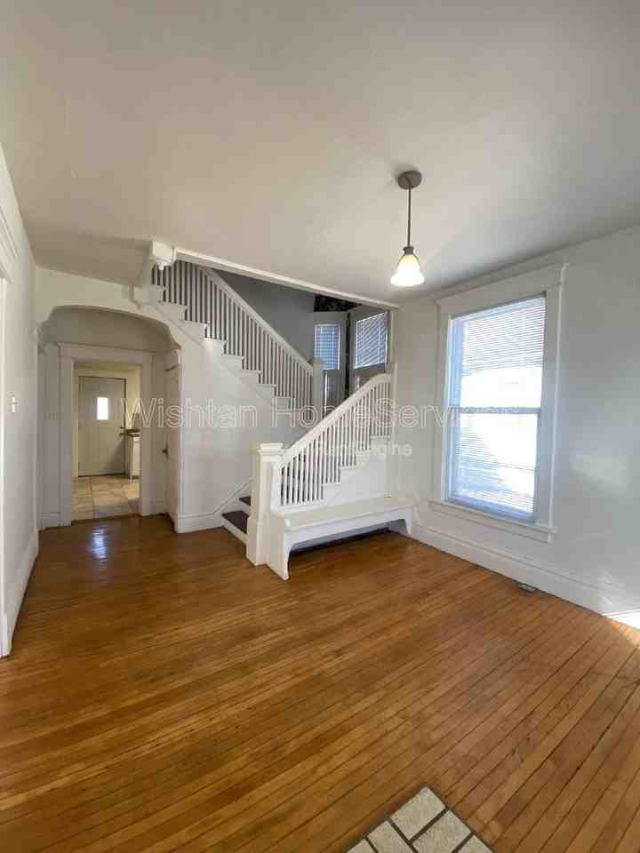 224 N Ward St - Photo 7 of 44