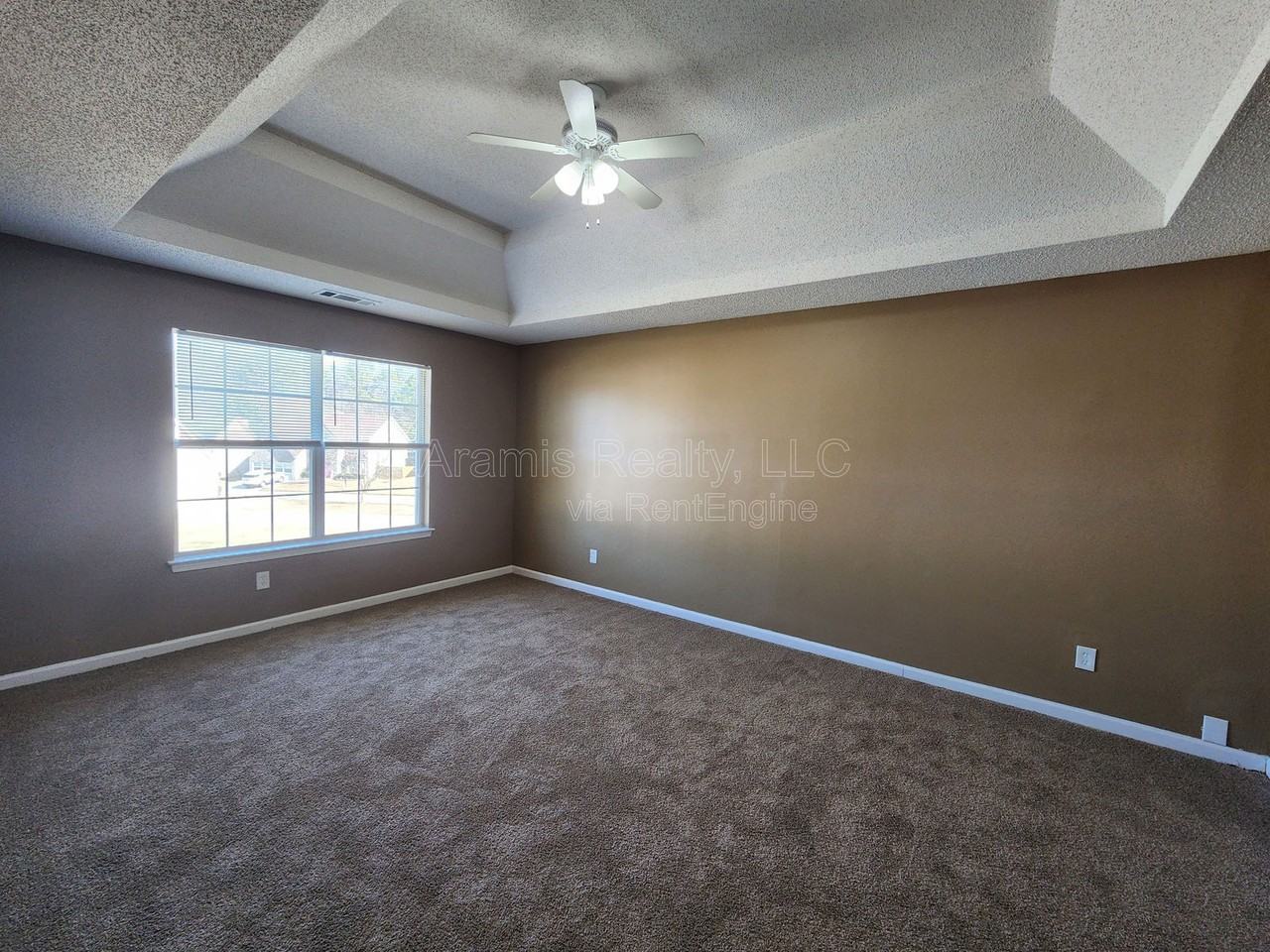 3081 Dogwood Ave - Photo 7 of 15