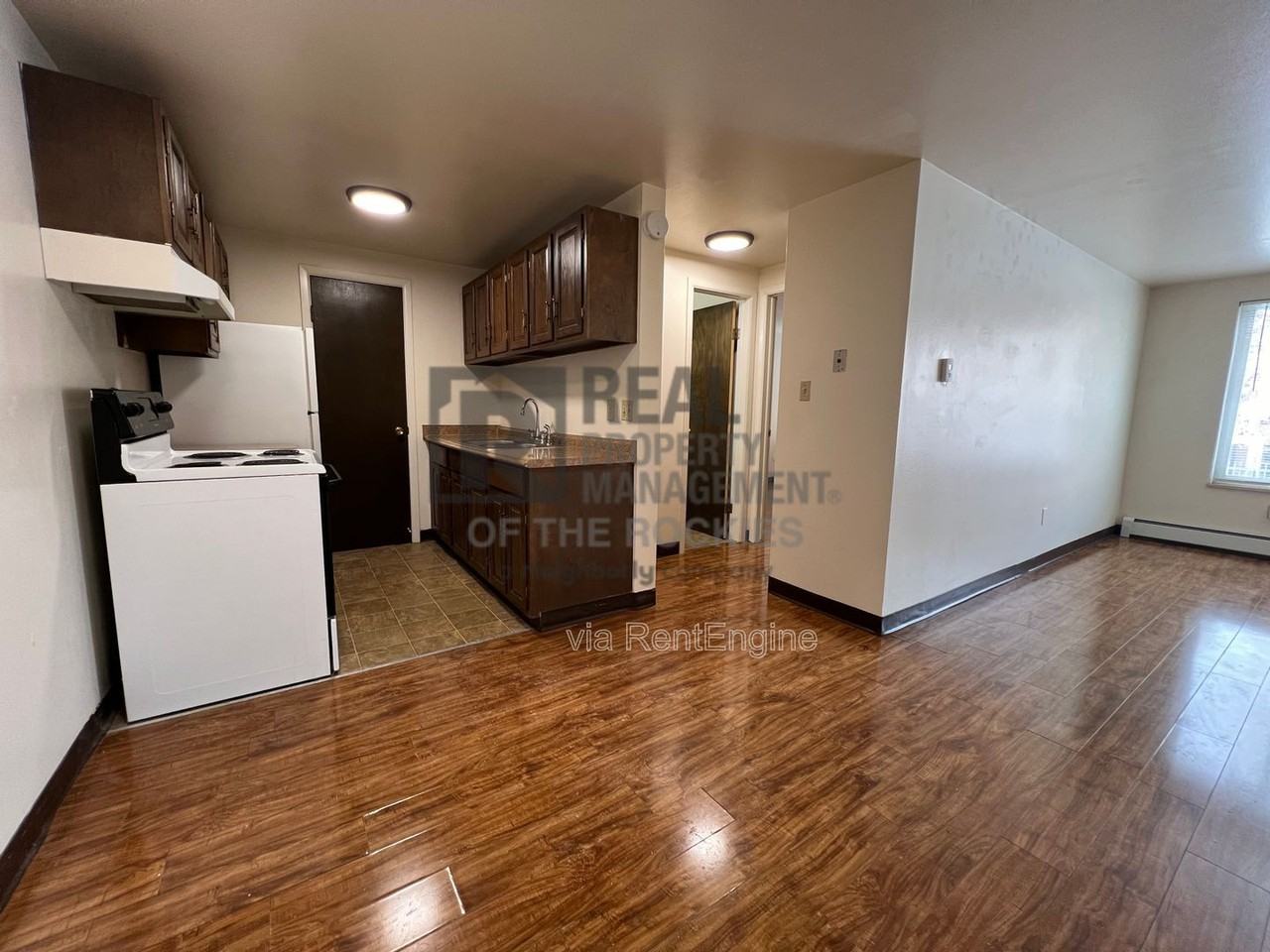 634 Mathews St #A3 - Photo 3 of 11