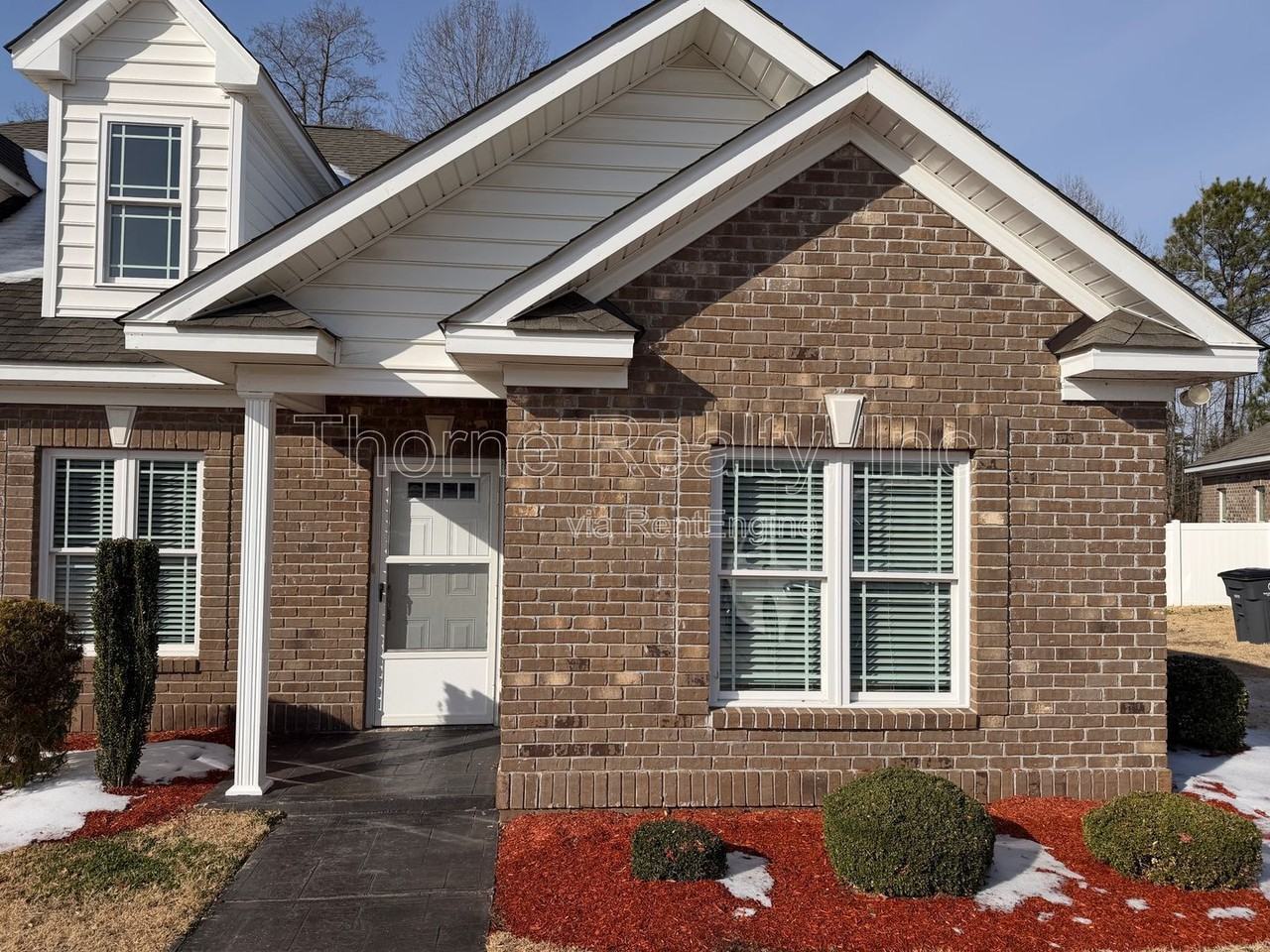 220 Braylock Dr - Photo 2 of 22