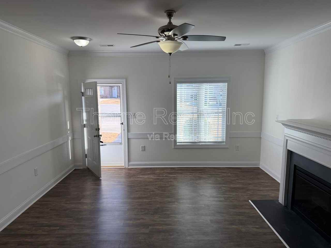 220 Braylock Dr - Photo 3 of 22