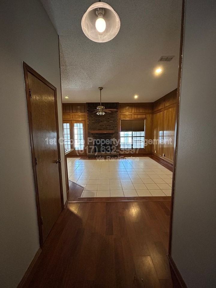 7436 Meadowview Ter - Photo 2 of 28
