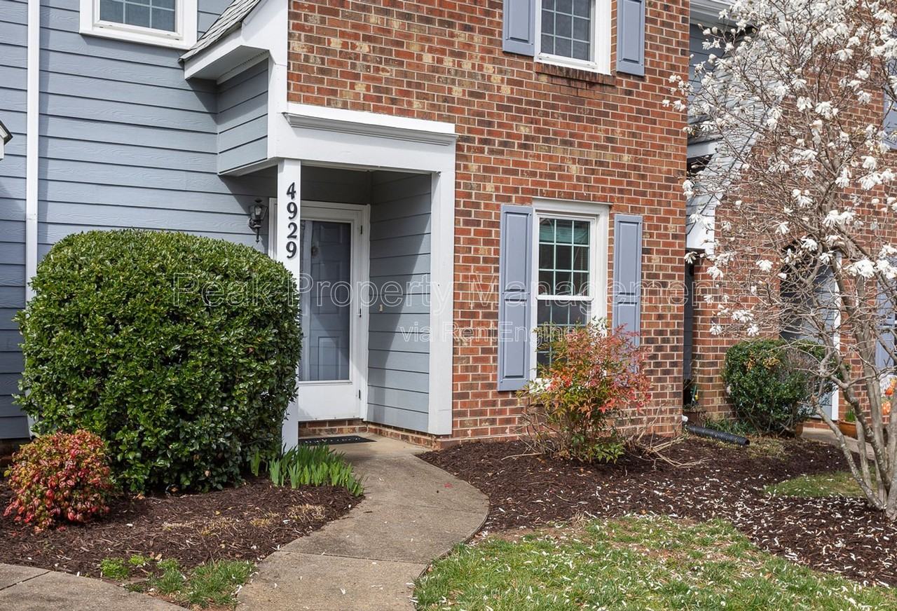 4929 Cavan Green Ct - Photo 5 of 22