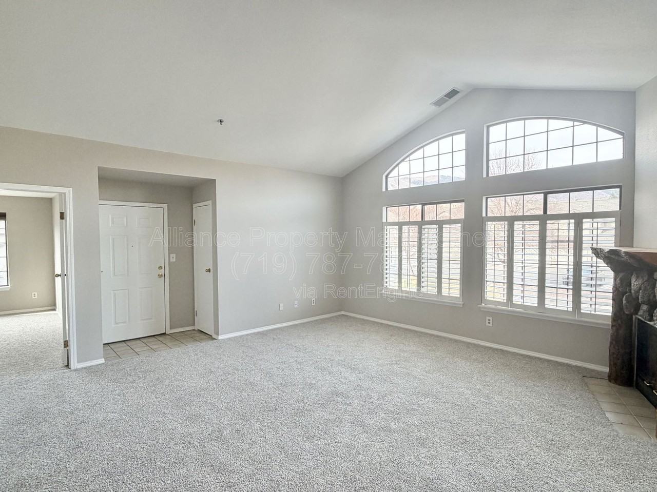 2117 Denton Grv #201 - Photo 3 of 20