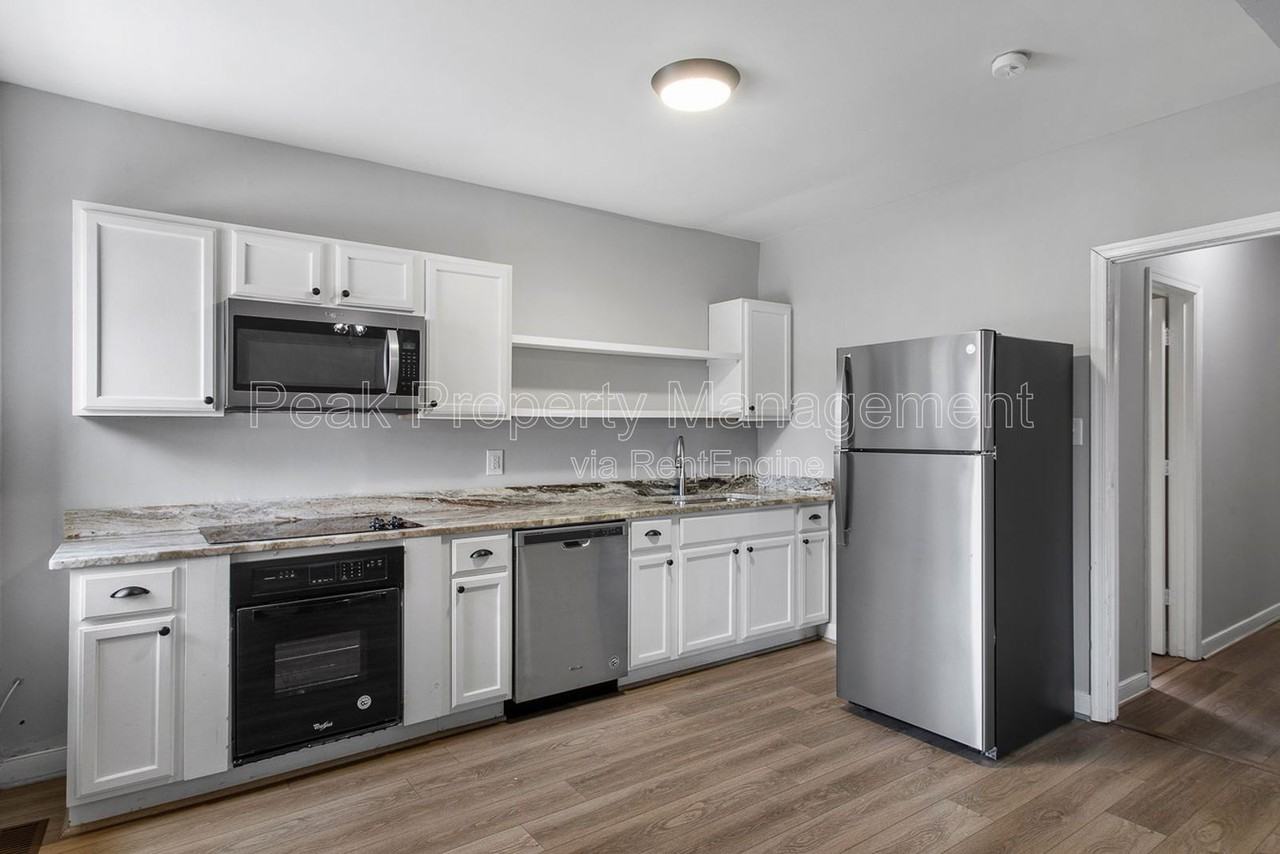 612 N 32nd St #2 - Photo 2 of 19