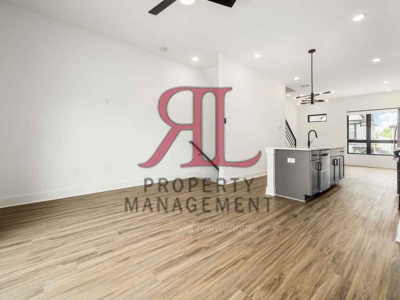 1096 Oak St - Photo 6 of 27