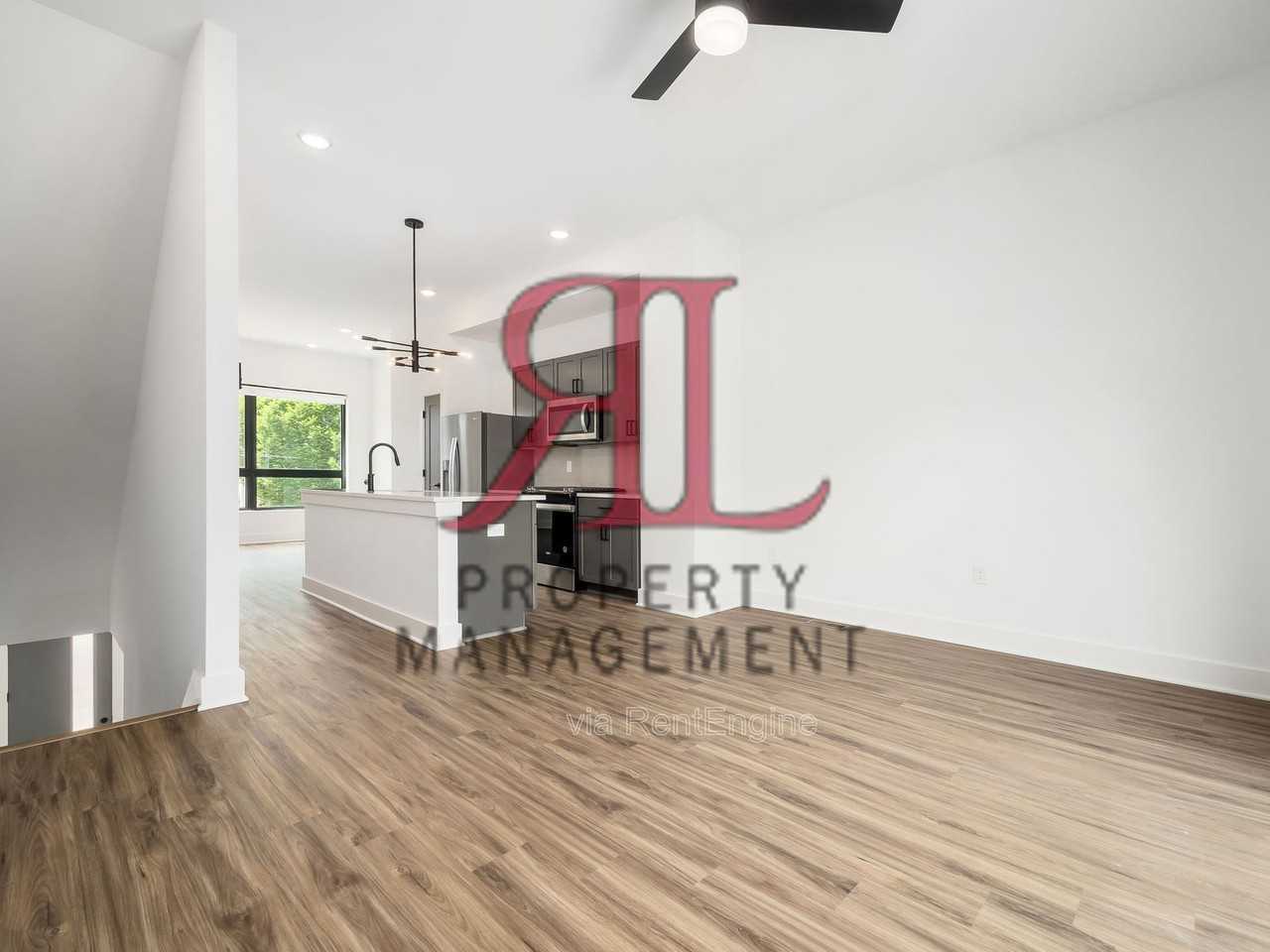 1096 Oak St - Photo 7 of 27