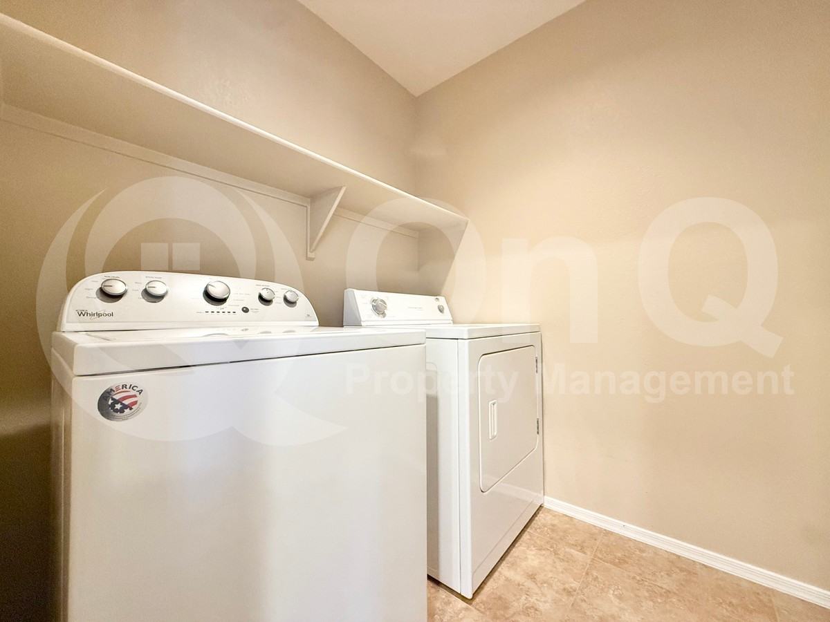 3882 S Hawthorn Dr - Photo 6 of 34