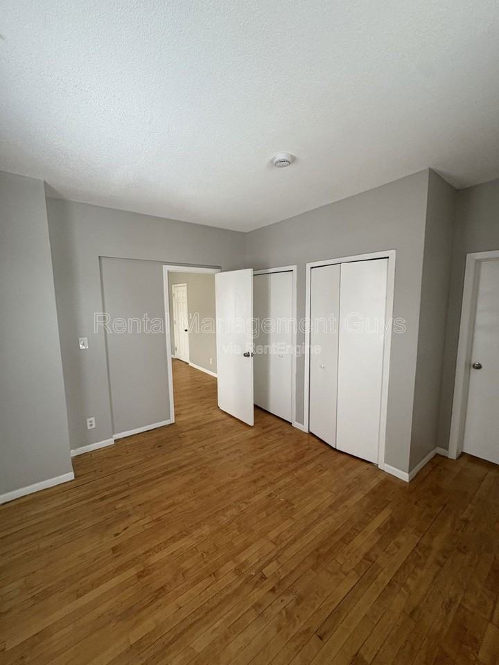 1826 Jackson St Ne #2 - Photo 4 of 11