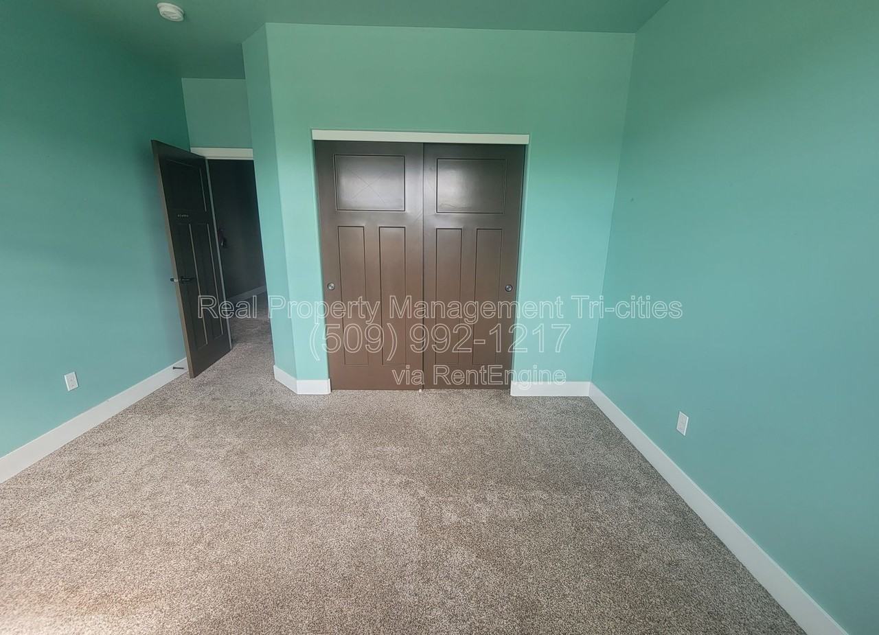 3684 Nottingham Dr - Photo 7 of 15