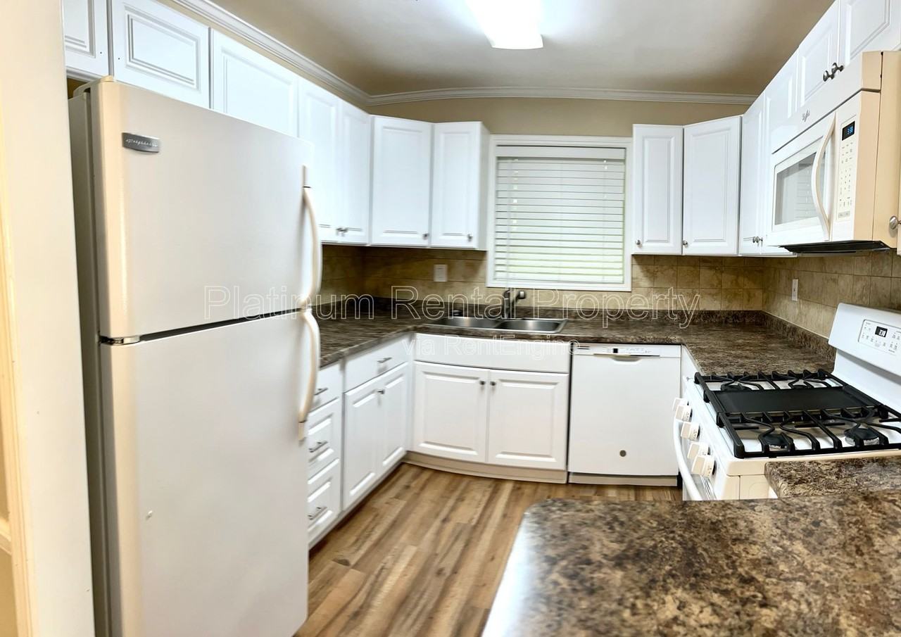 110 Countryside Pl Se - Photo 5 of 20