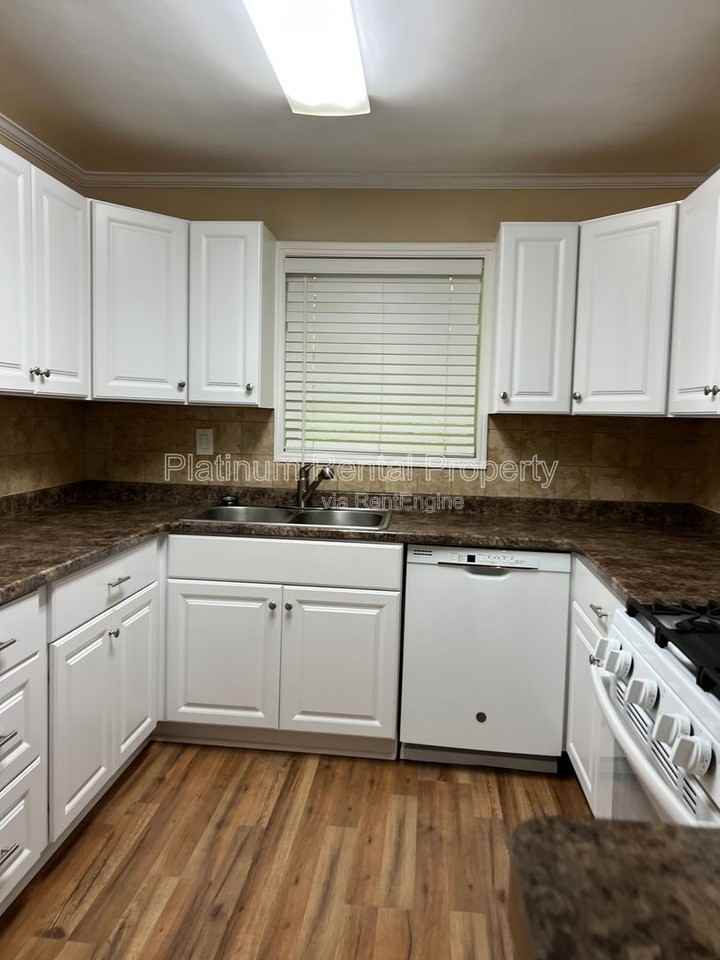 110 Countryside Pl Se - Photo 7 of 20