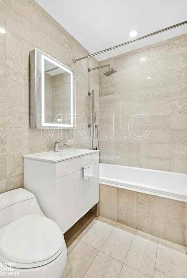 75 Wall St #26M - Photo 2 of 8