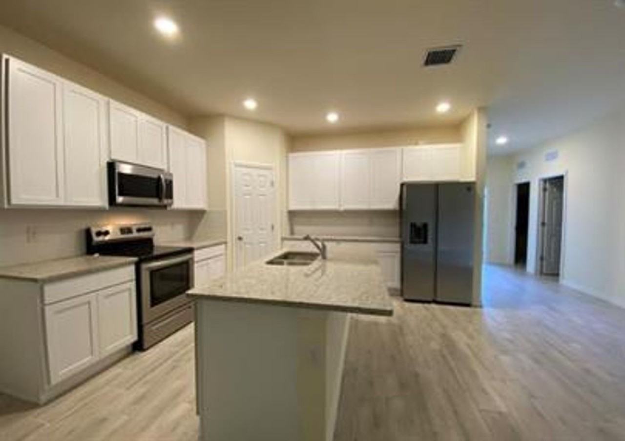 1118 Albert Ave - Photo 2 of 12