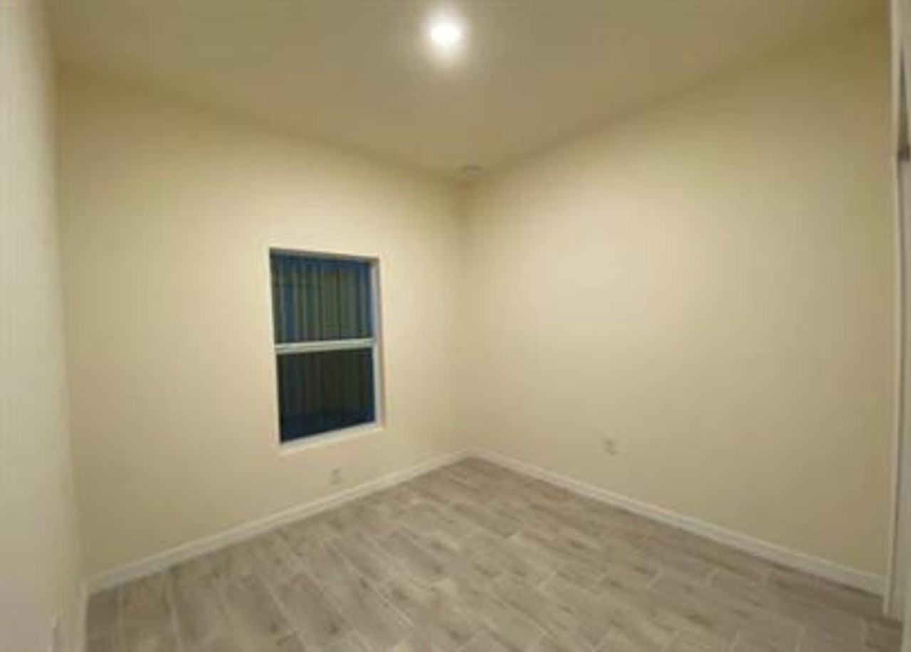 1118 Albert Ave - Photo 4 of 12