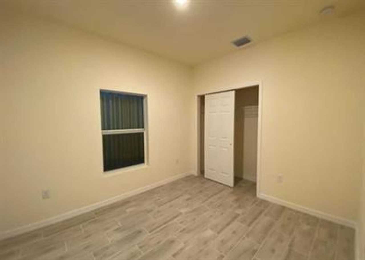 1118 Albert Ave - Photo 7 of 12