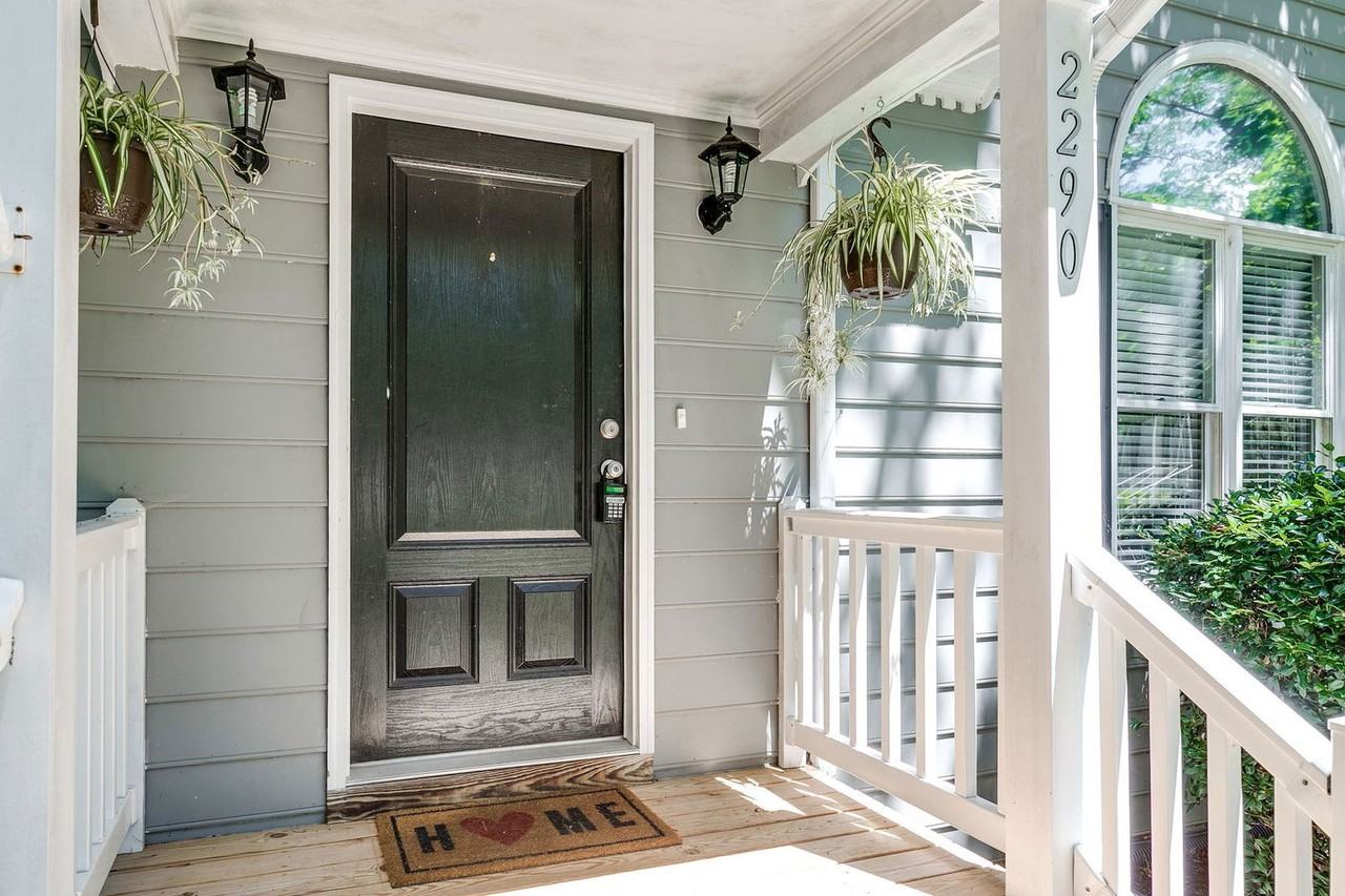 2290 Greenfield Dr - Photo 4 of 28