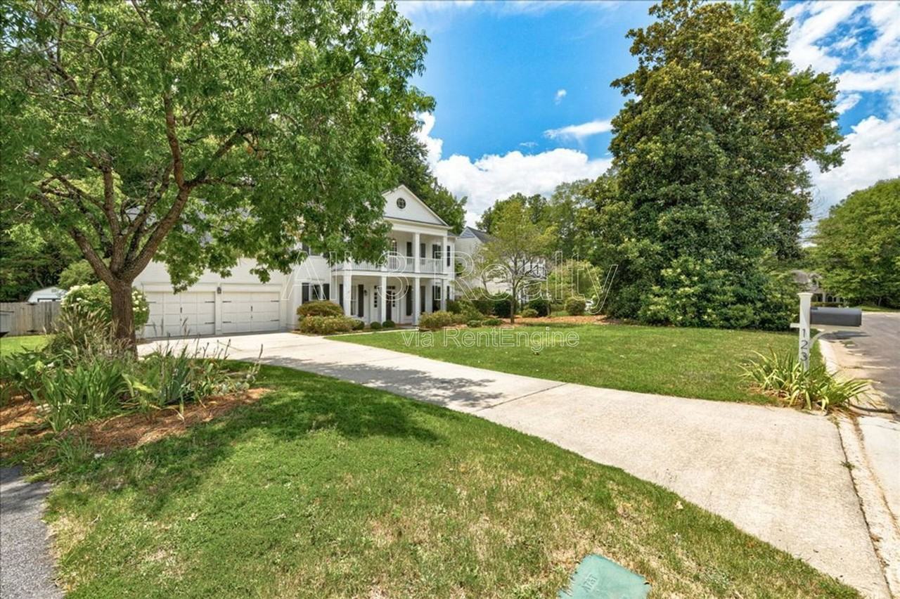 123 Wensley Cor - Photo 2 of 50