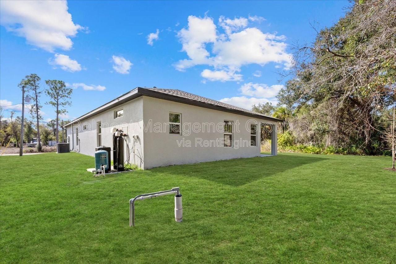 5670 Gilroy Ave - Photo 5 of 28