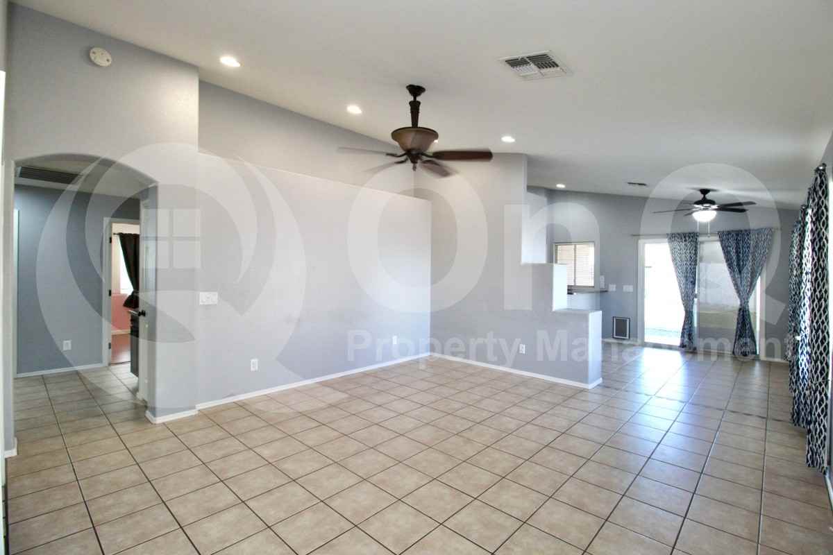 20986 N 84th Dr - Photo 7 of 26