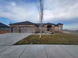 featured image of 2348 W 49th Ave
