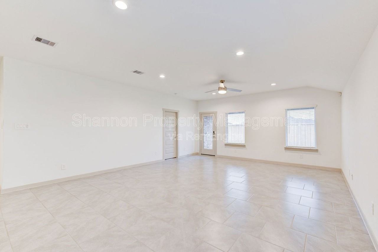 29915 Reagans Ranch Dr - Photo 7 of 25