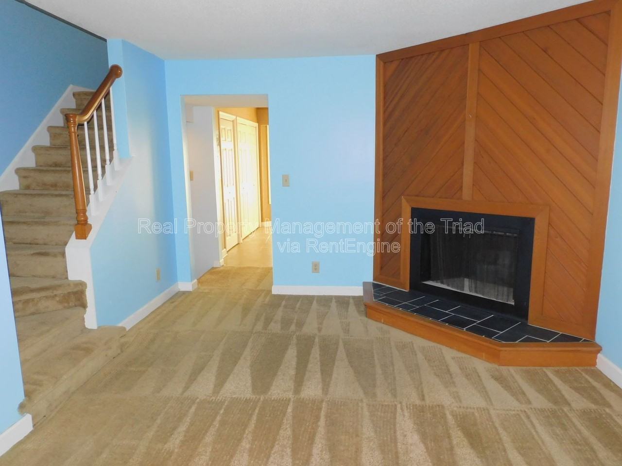 621 Walker Ave #D - Photo 3 of 20