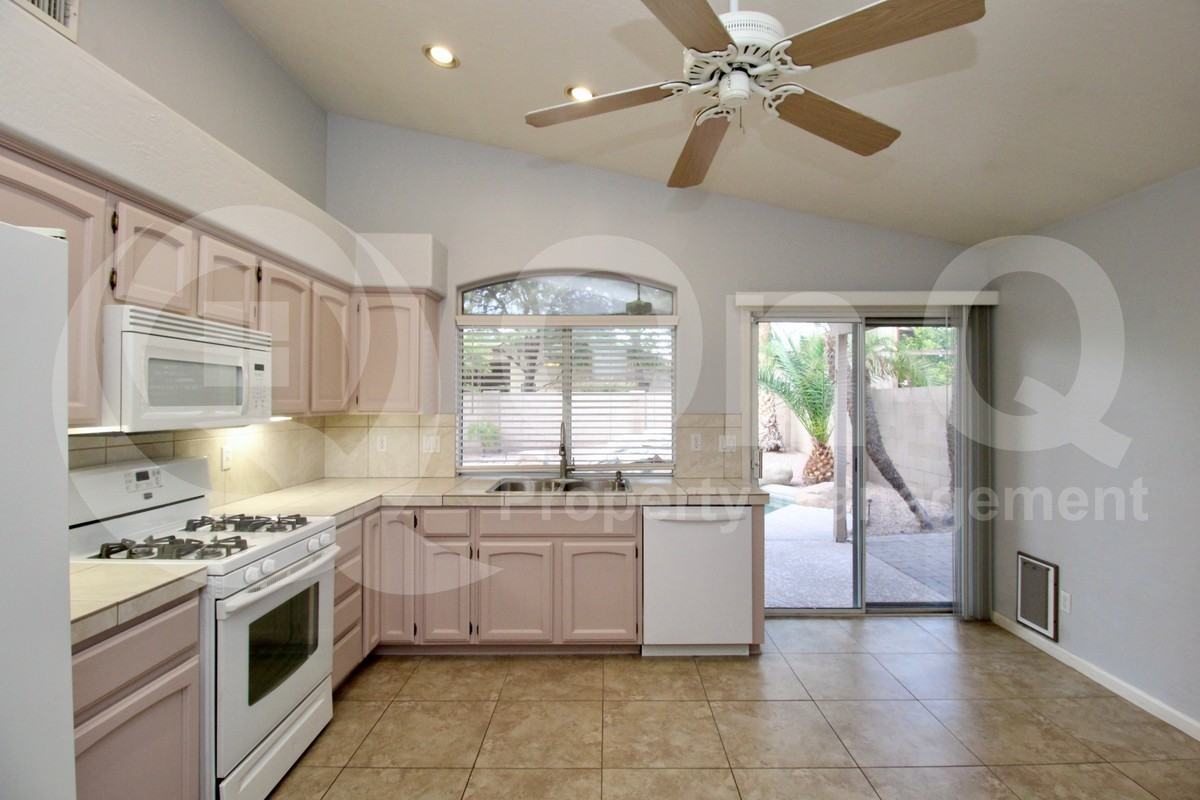 474 W San Remo St - Photo 5 of 25