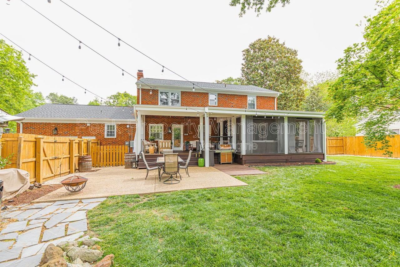 9133 Robin Ridge Dr - Photo 5 of 50