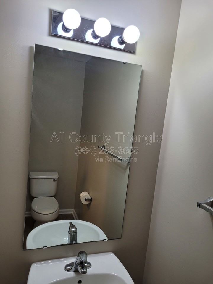 317 Port Haven Dr - Photo 7 of 17