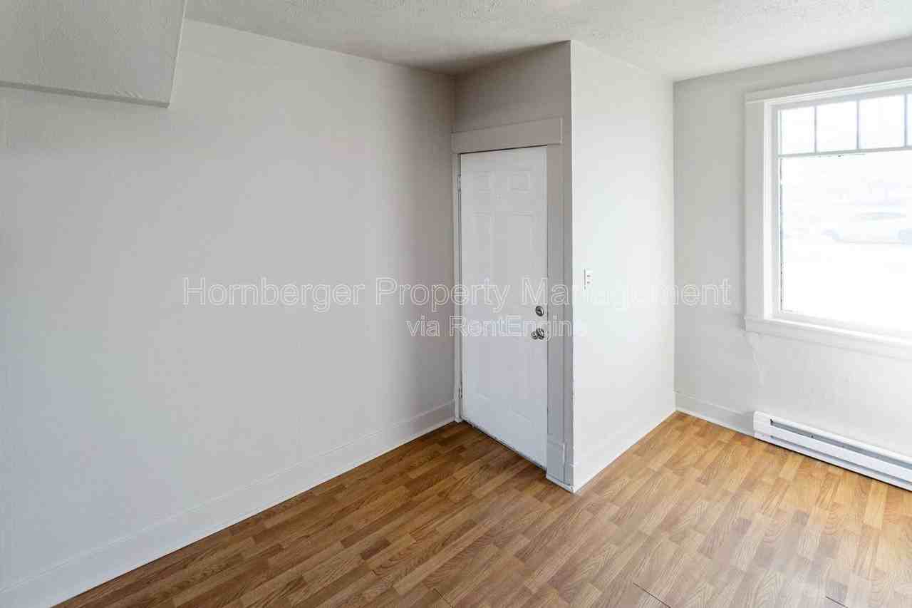 2602 N Hogan St #1 - Photo 3 of 16