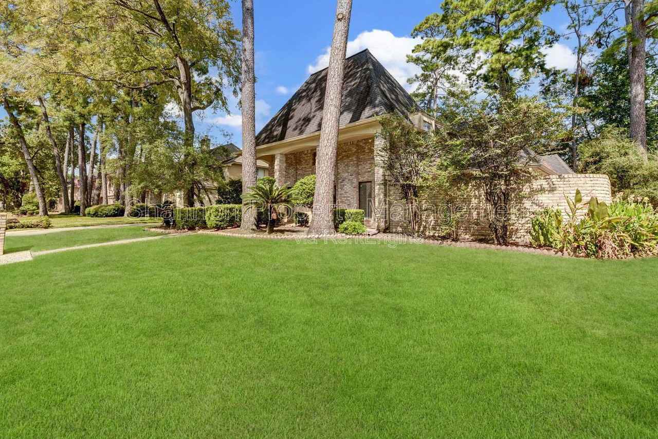 18310 Lake Oaks Dr - Photo 2 of 36