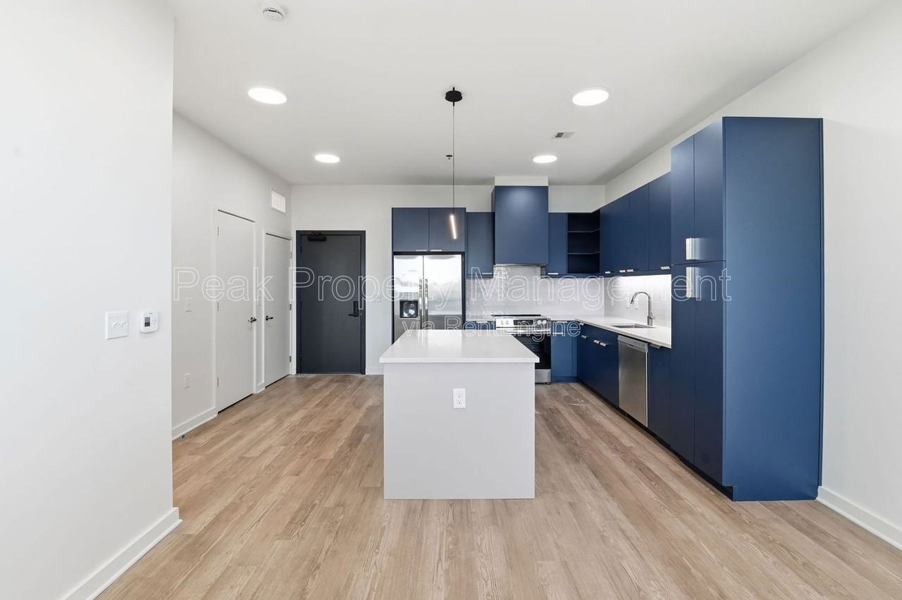 501 Orleans St #202 - Photo 3 of 12