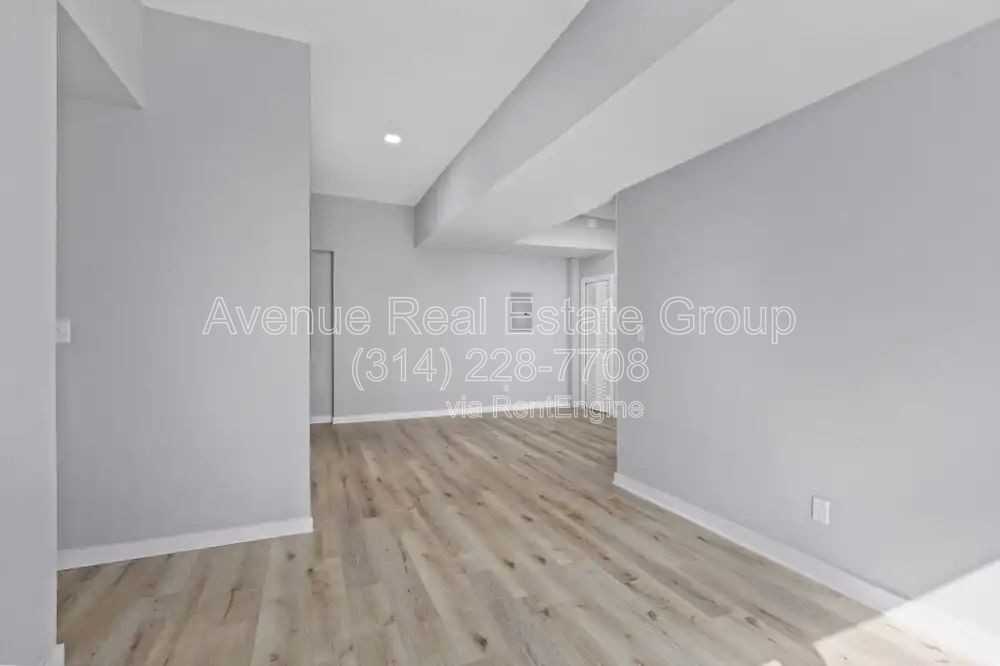 5931 Maple Ave #3W - Photo 2 of 15