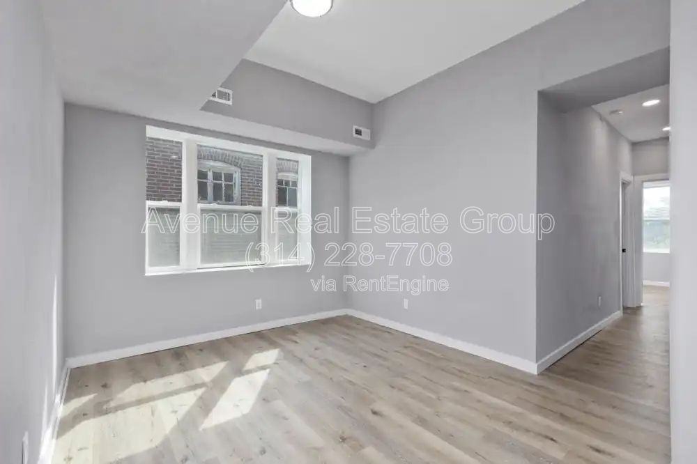 5931 Maple Ave #3W - Photo 3 of 15