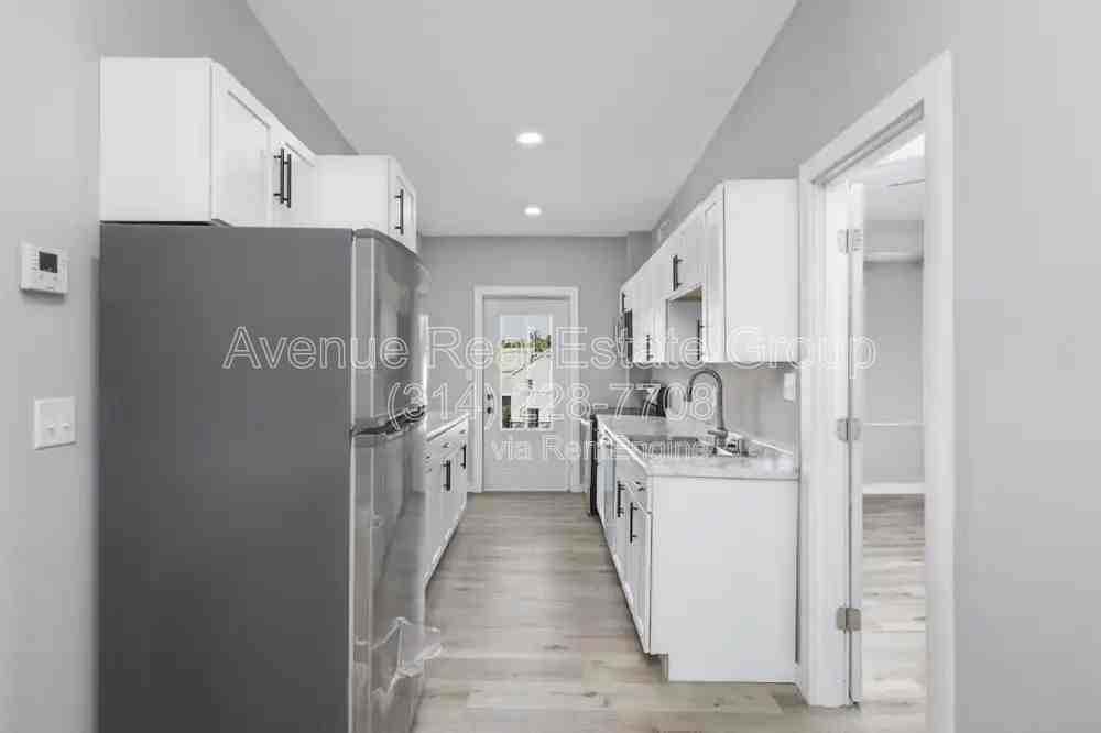 5931 Maple Ave #3W - Photo 5 of 15