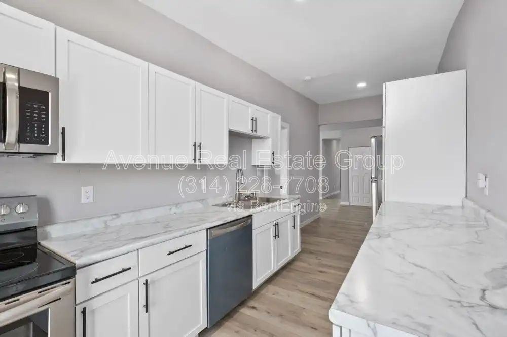 5931 Maple Ave #3W - Photo 6 of 15