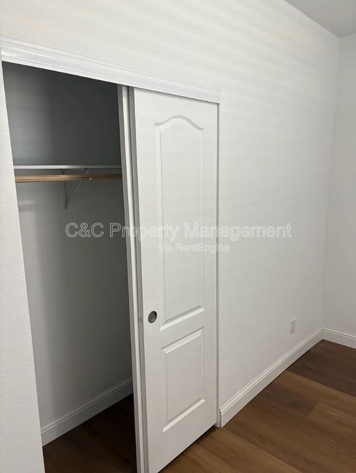 759 W Chase Ave - Photo 5 of 11