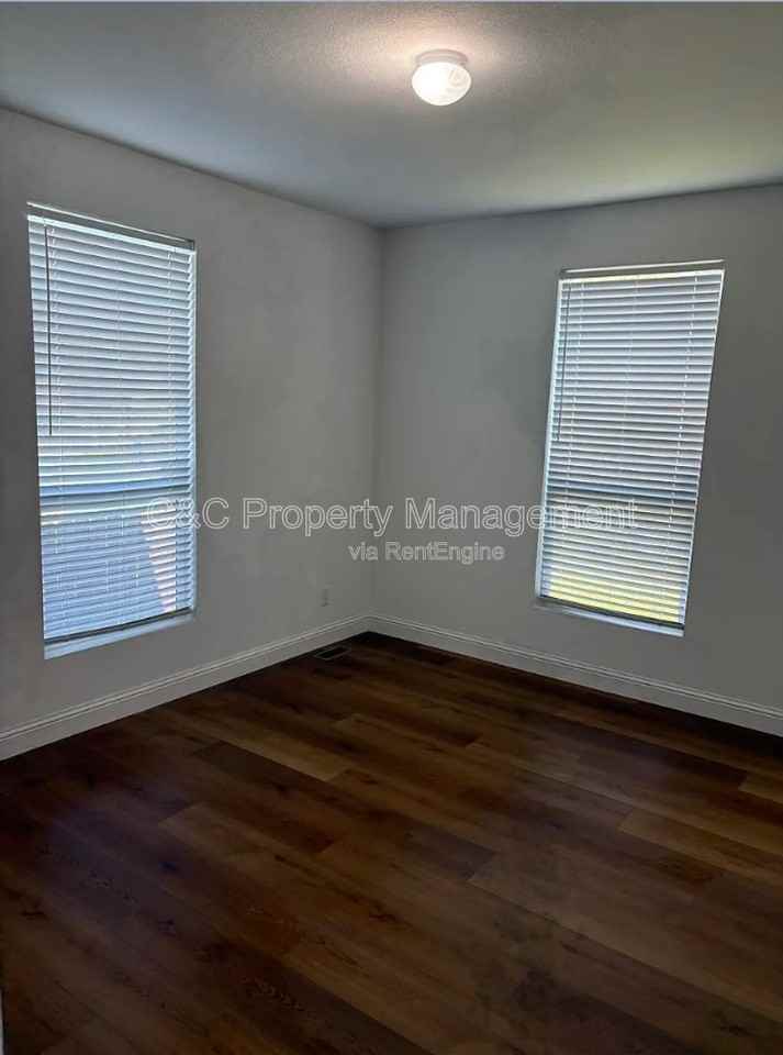 759 W Chase Ave - Photo 6 of 11