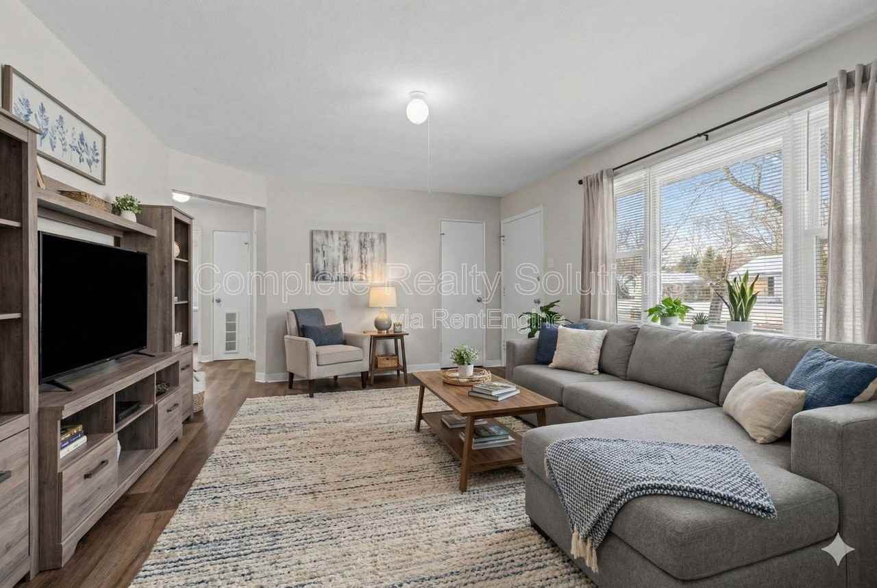 1644 Nemnich Ave - Photo 2 of 23