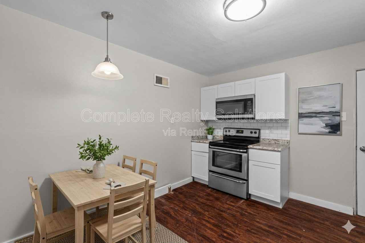 1644 Nemnich Ave - Photo 6 of 23