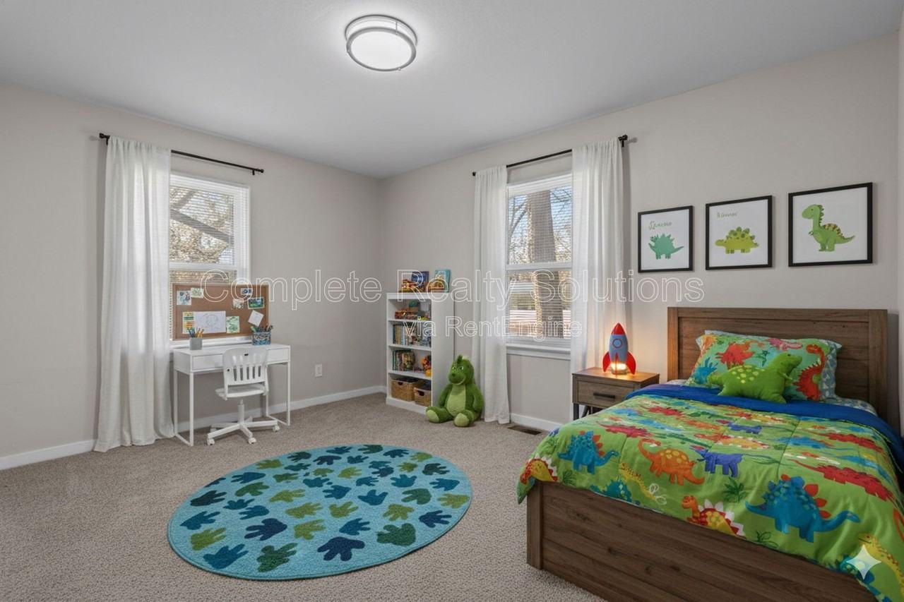 1644 Nemnich Ave - Photo 7 of 23