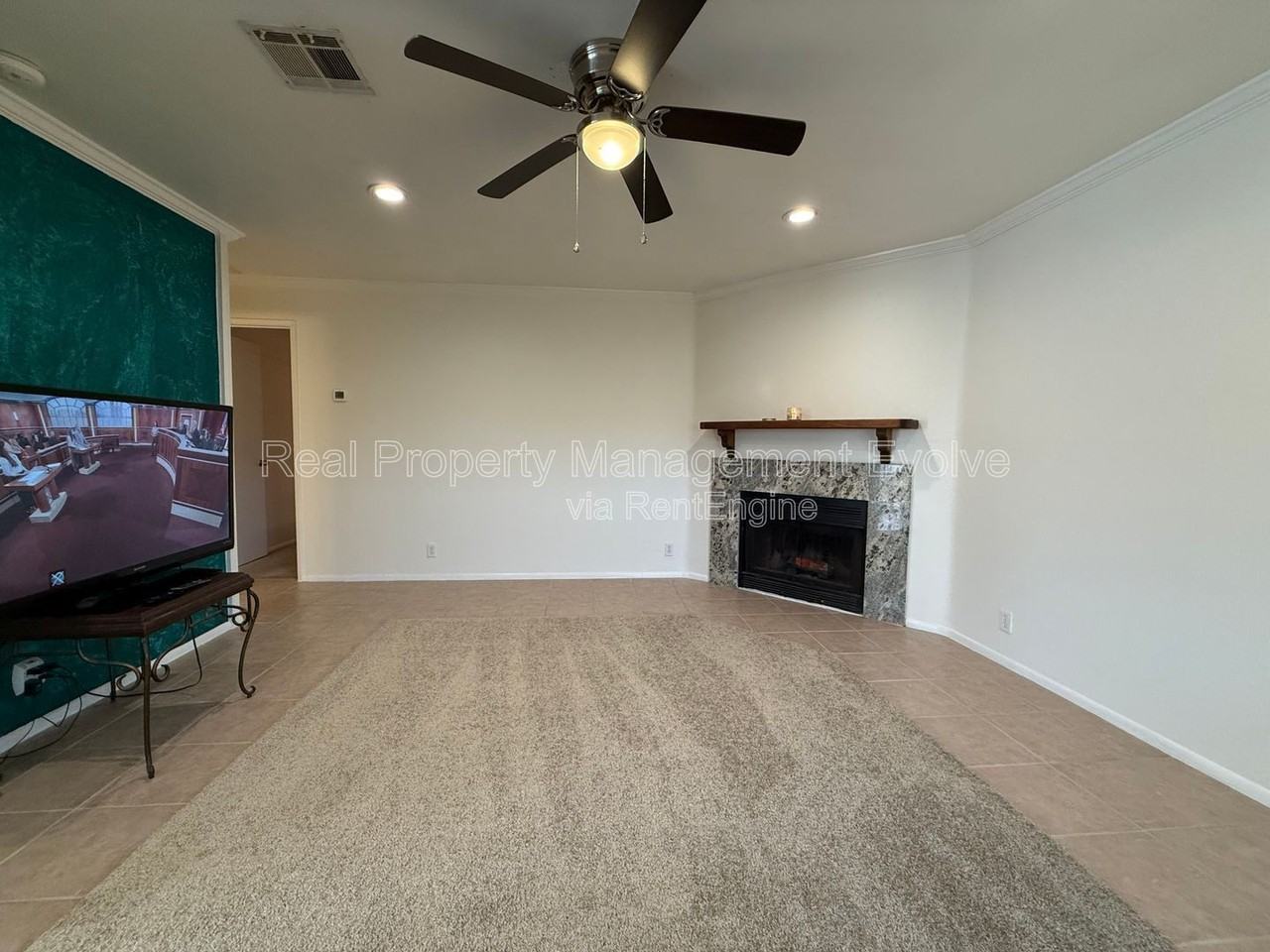 502 W Yukon Dr #8 - Photo 2 of 22