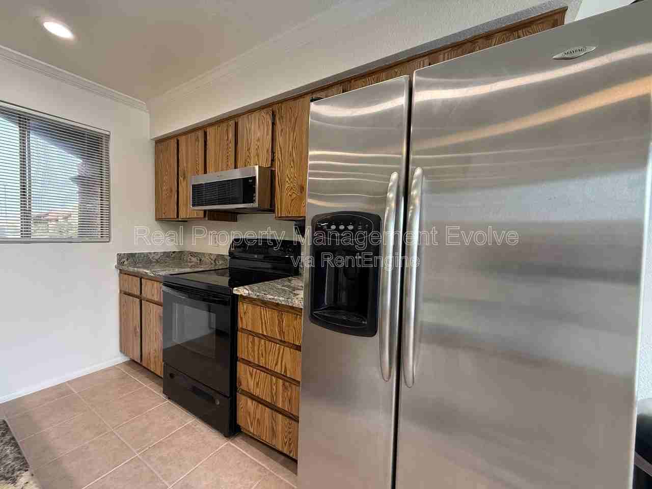 502 W Yukon Dr #8 - Photo 7 of 22