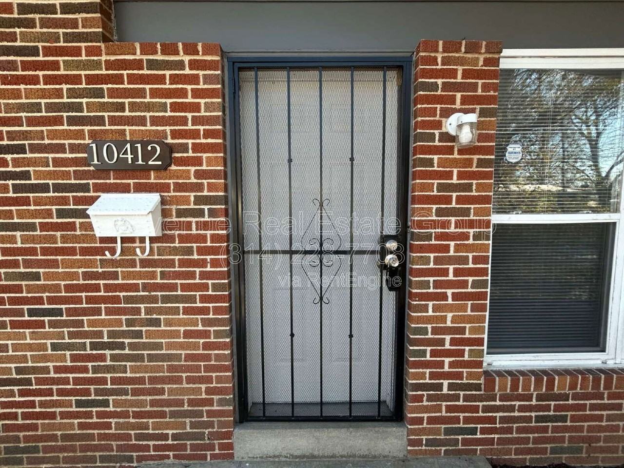 10412 Prince Dr - Photo 2 of 16