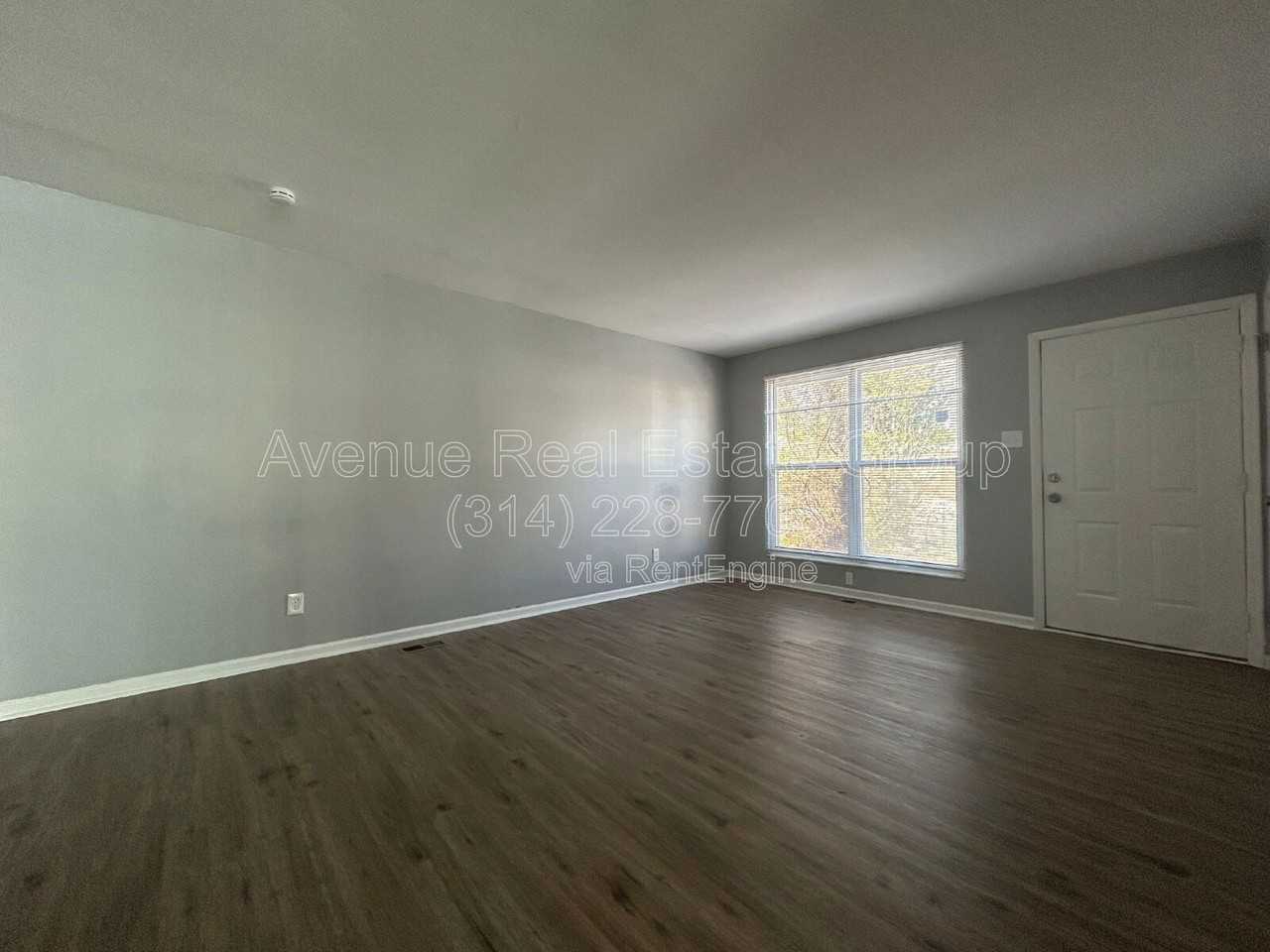 10412 Prince Dr - Photo 3 of 16