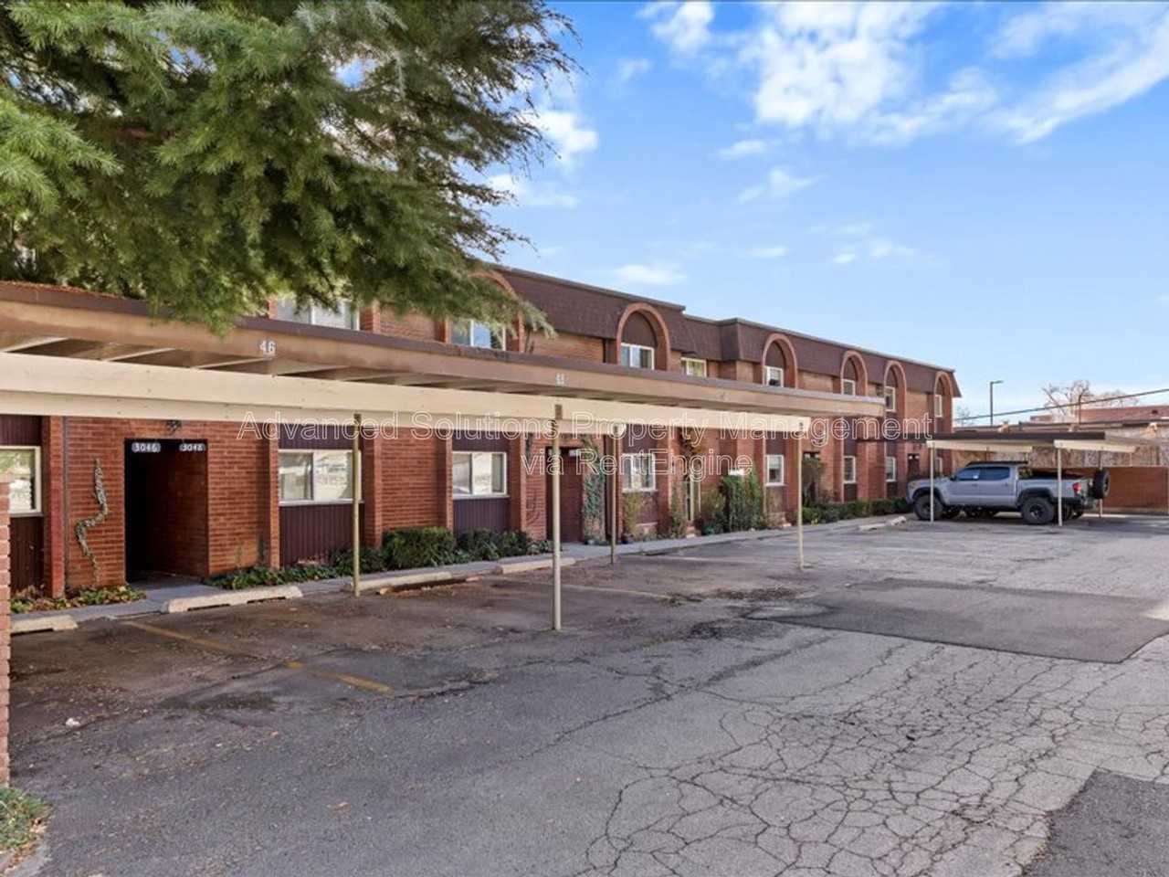 3062 S 300 E - Photo 3 of 25