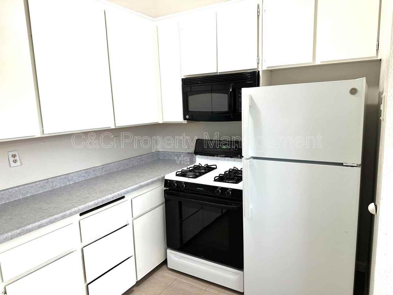 2231 Morell St - Photo 4 of 18