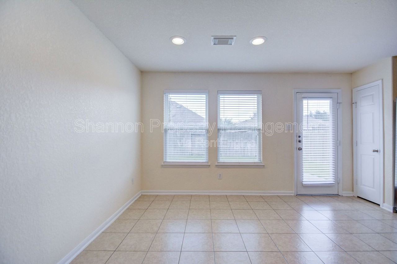 17523 Cypress Orchard Ln - Photo 4 of 25