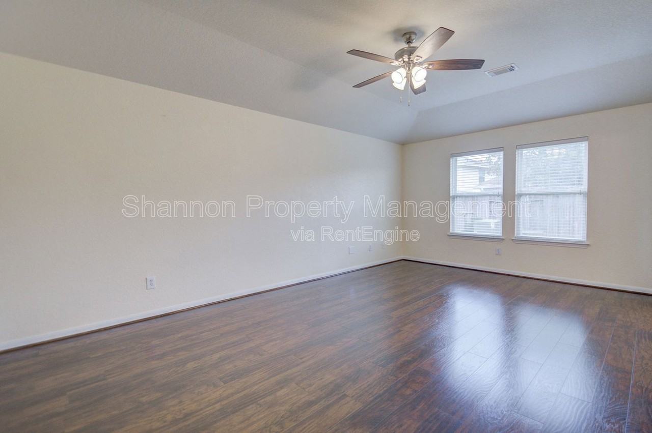 17523 Cypress Orchard Ln - Photo 6 of 25